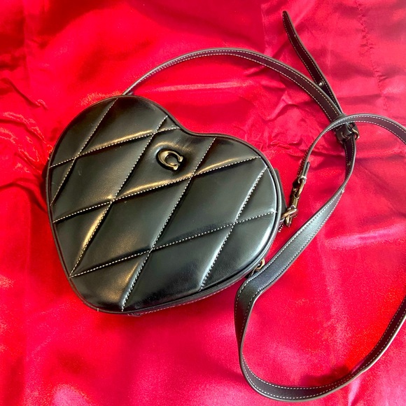 COACH QUILTED HEART CROSSBODY Bag - Picture 1 of 2
